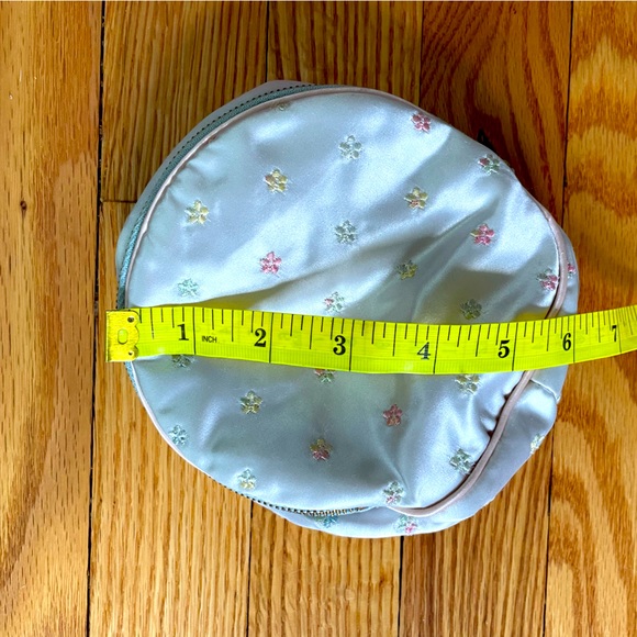 2 Vintage Round Zippered Cosmetic Jewelry Cases 60’s Designer Andre Richard - Picture 6 of 9